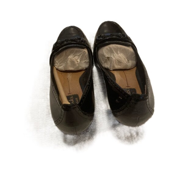 Black Patent Leather Pumps - Picture 9 of 11